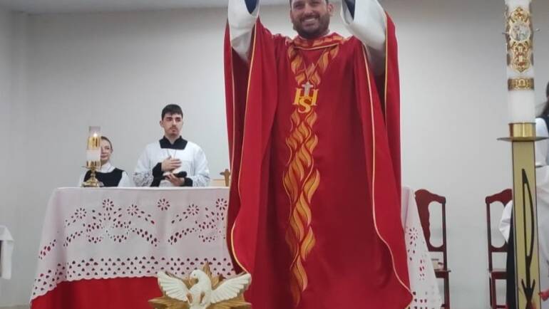 Acolhida do nosso novo Capelão Pe. Helton Dias